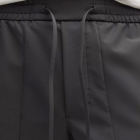 New W/ Tag! Men's Lululemon License To Train Grey Athletic Comfy Joggers - Picture 3 of 7